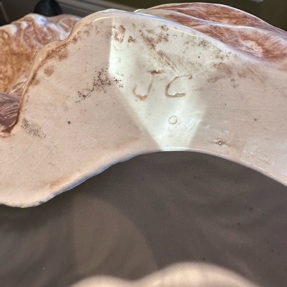 Mid-Century Large Porcelain Long-Haired Brown Cat Sculpture - Picture 5 of 8